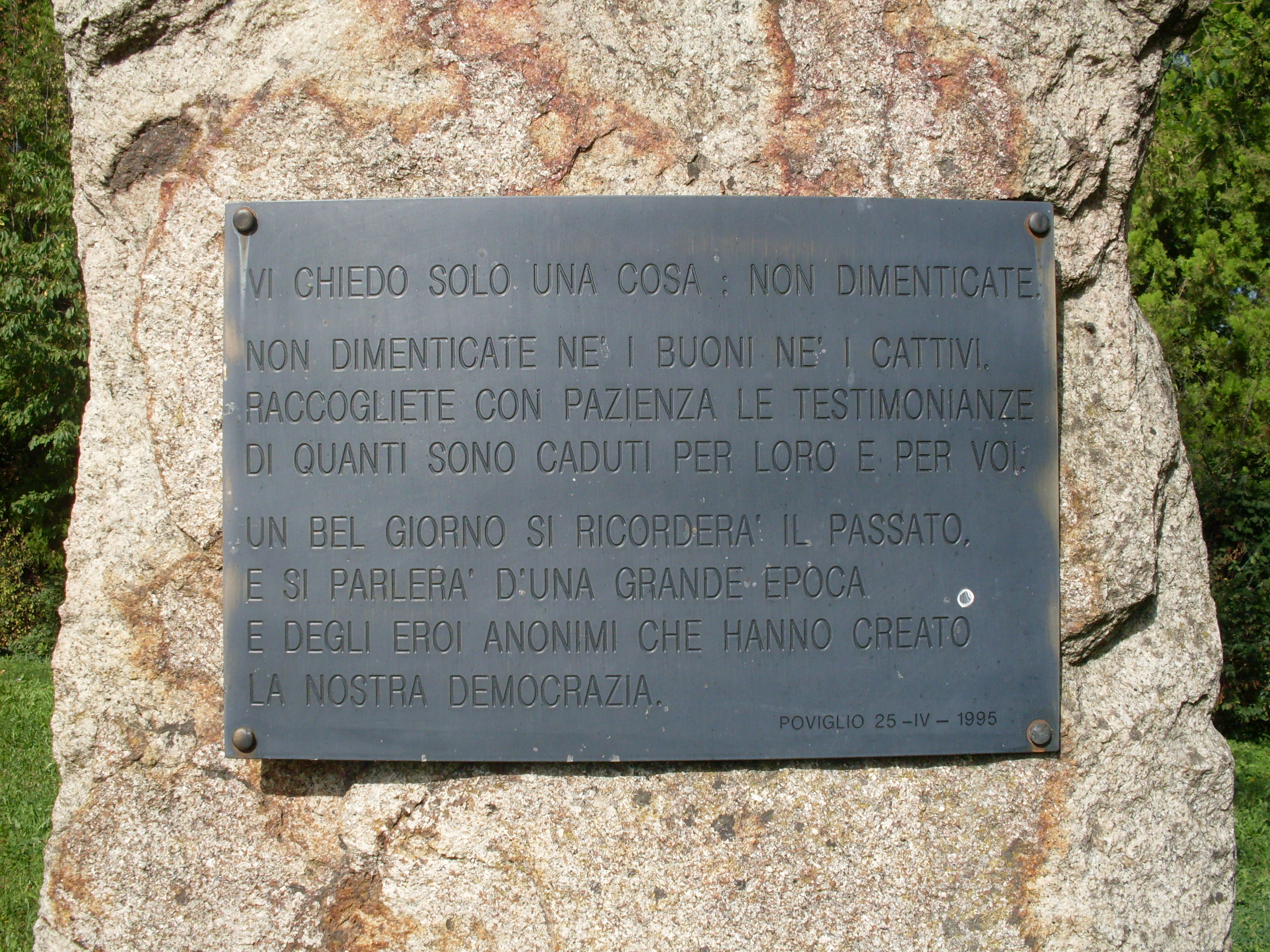  Immagine STELE POVIGLIO